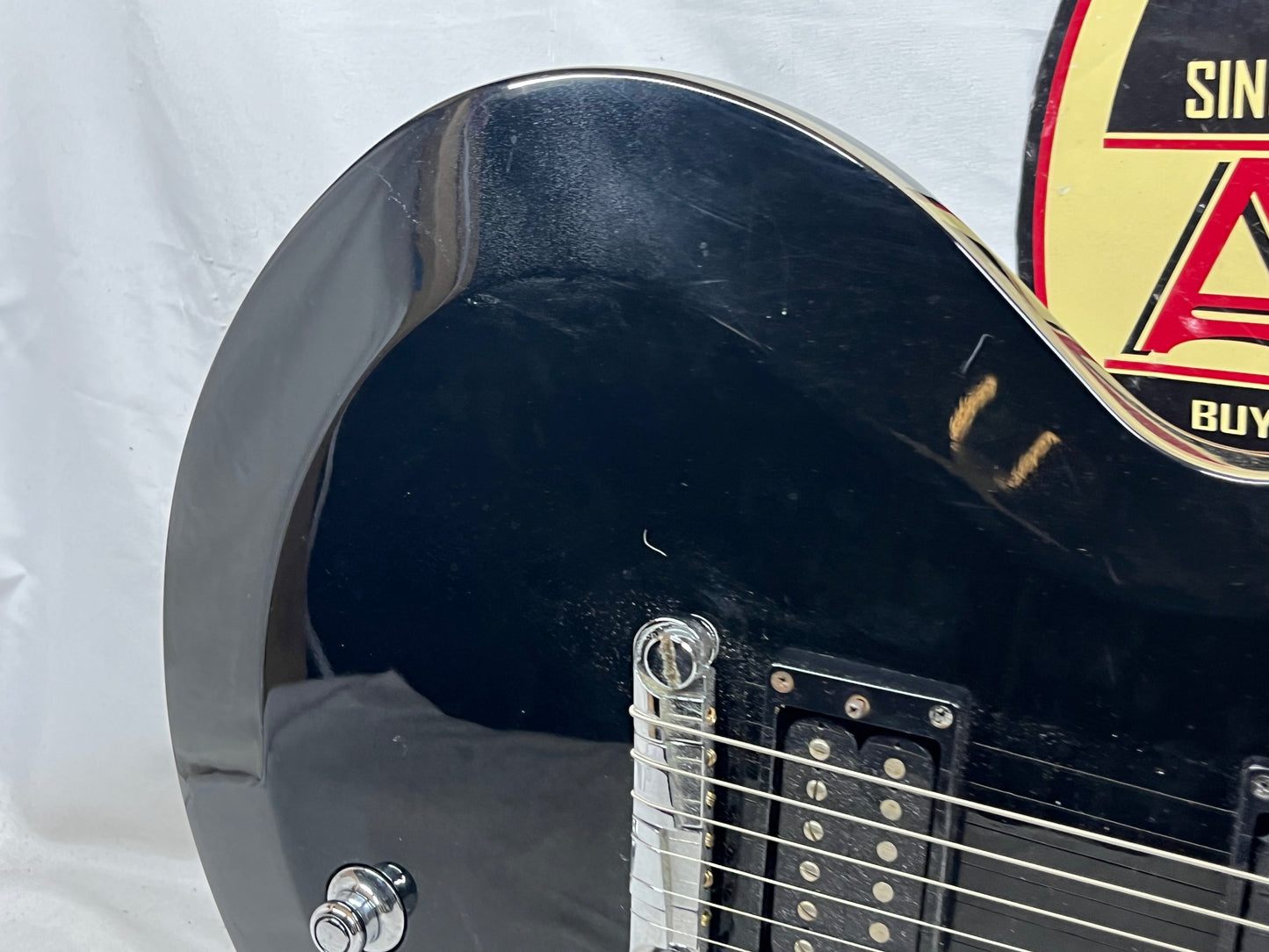 Yamaha AES420 Singlecut Electric Guitar