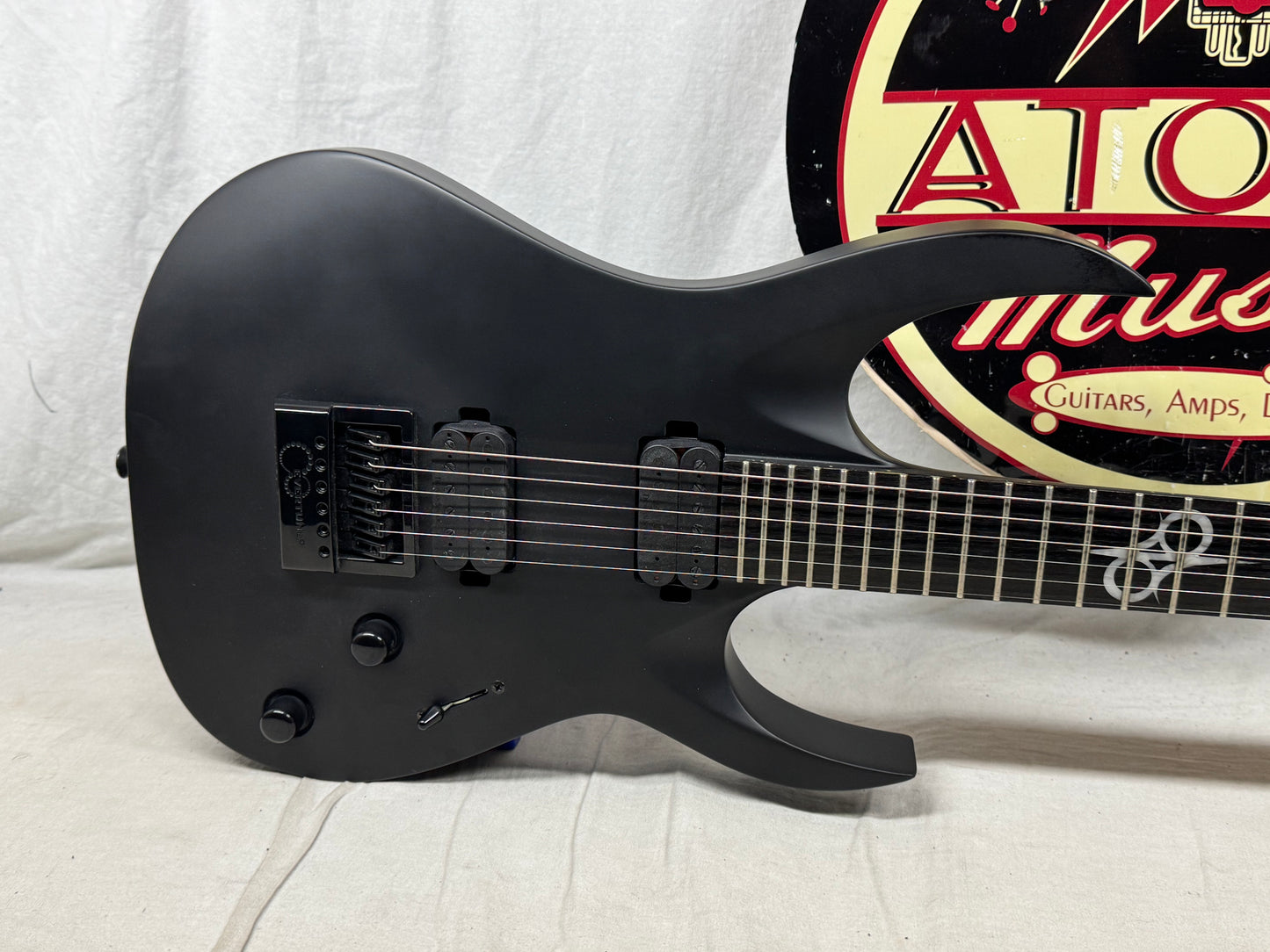 Washburn PX-SOLAR16ETC Parallaxe Ola Englund Solar 16ETC Guitar with Case 2016 - Black