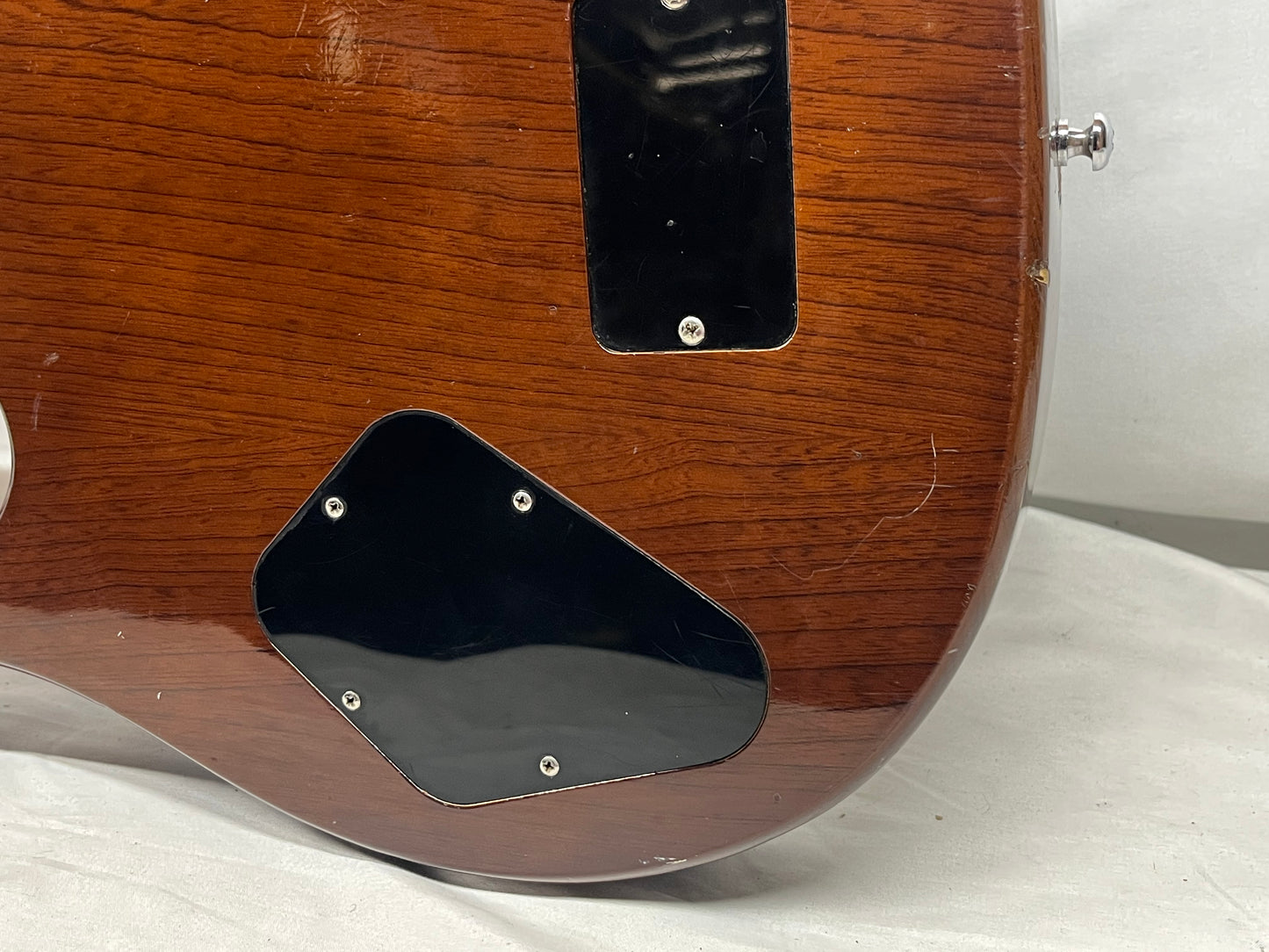 Hondo HP-1081 Longhorn Electric Guitarlin