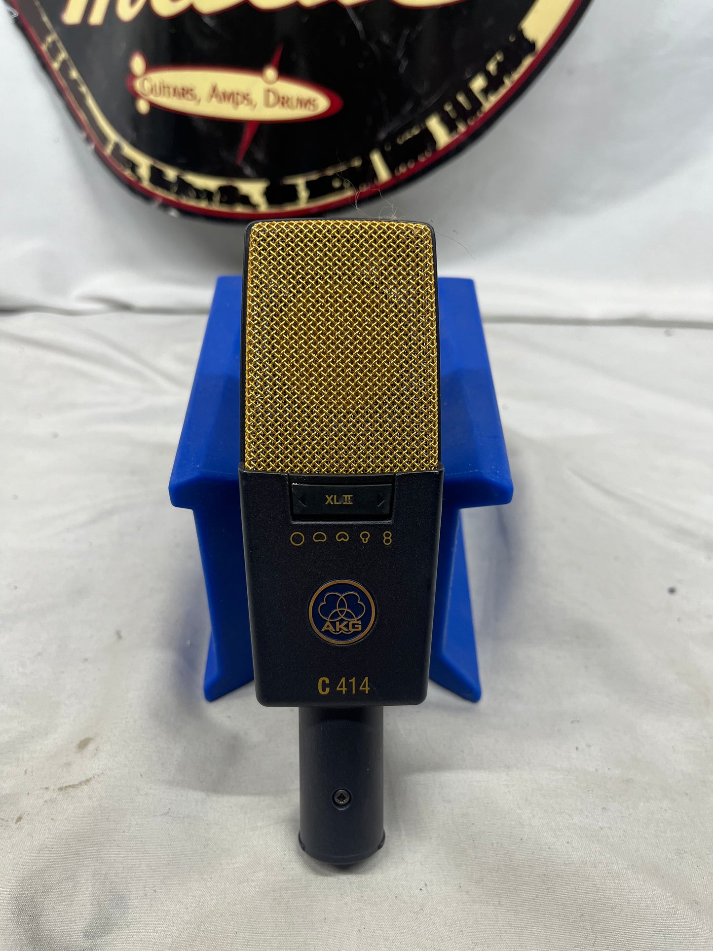 AKG C414 XLII XL2 Large Diaphragm Multipattern Condenser Microphone with Shock Mount and Case