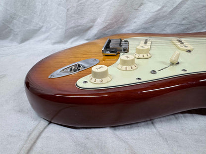 Fender American Deluxe Ash Stratocaster Guitar with Case 2010 - Tobacco Sunburst / Maple neck