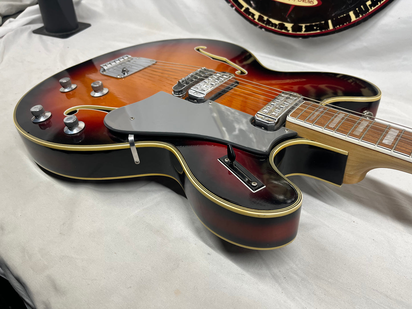 Welson 1960s DS2 Vintage Hollow Body Electric Guitar