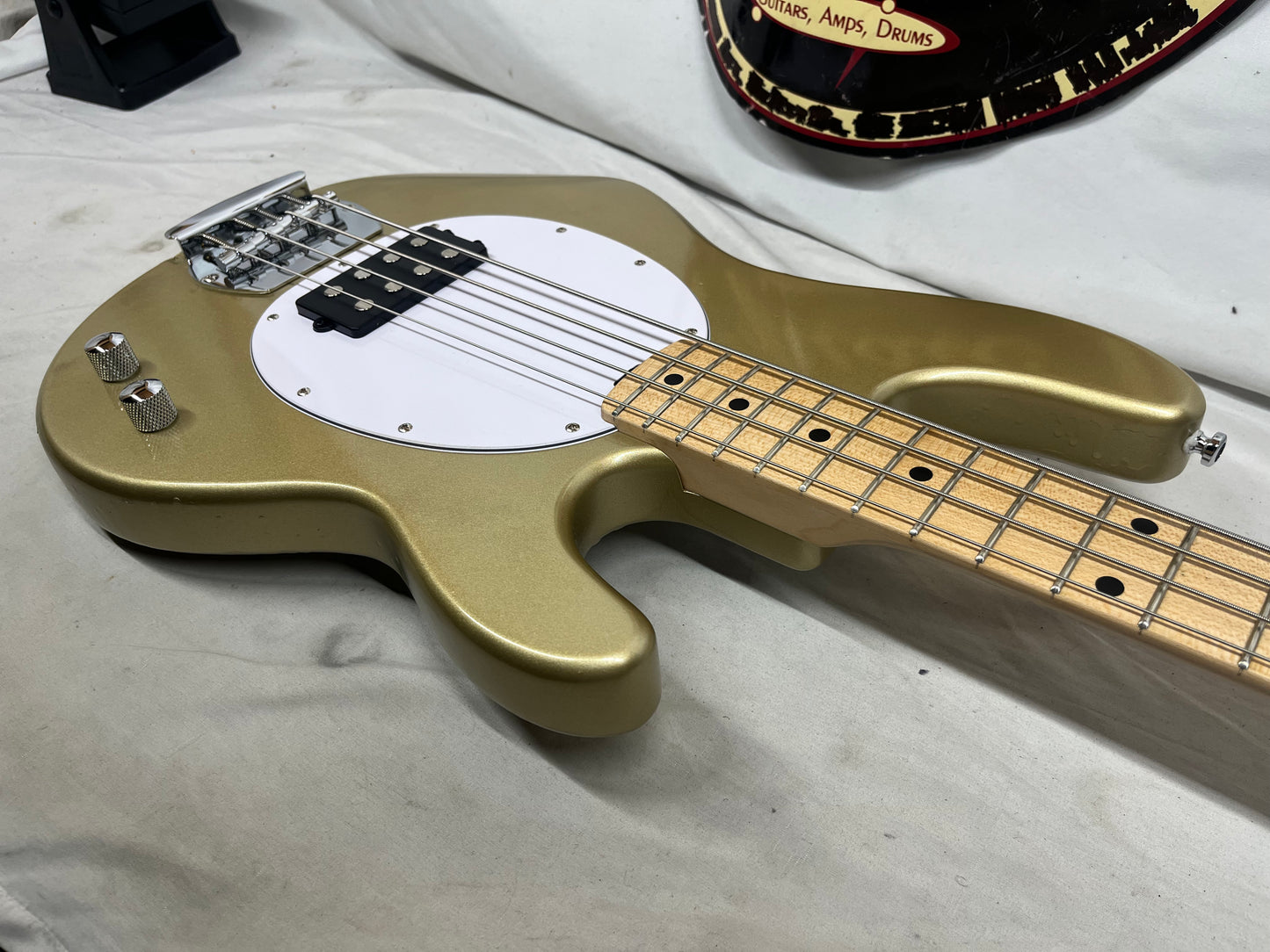 Sterling Intro Series Music Man Stingray 4-String Electric Bass