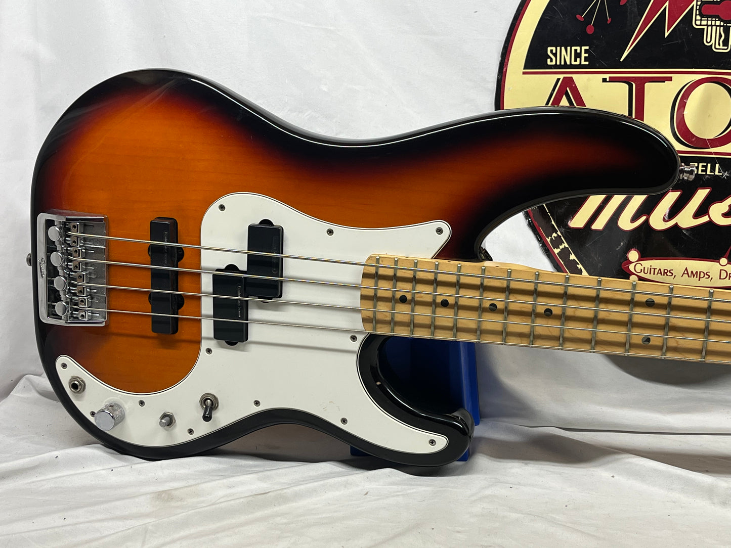 Fender Precision Bass P-Bass Plus 4-String Electric Bass - Brown Sunburst