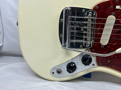 Fender Mustang 1967 Electric Guitar - Non-Original Neck Pickup