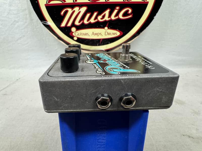 Electro-Harmonix Stereo Pulsar Variable Shape Tremolo Pedal - Image 6