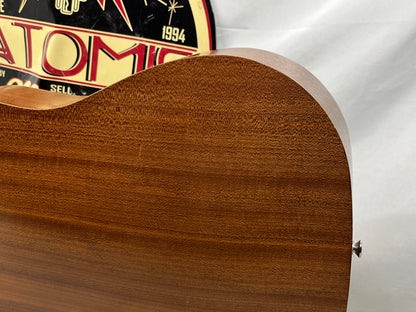 Taylor 305 Baby Taylor Acoustic Guitar with Gig Bag