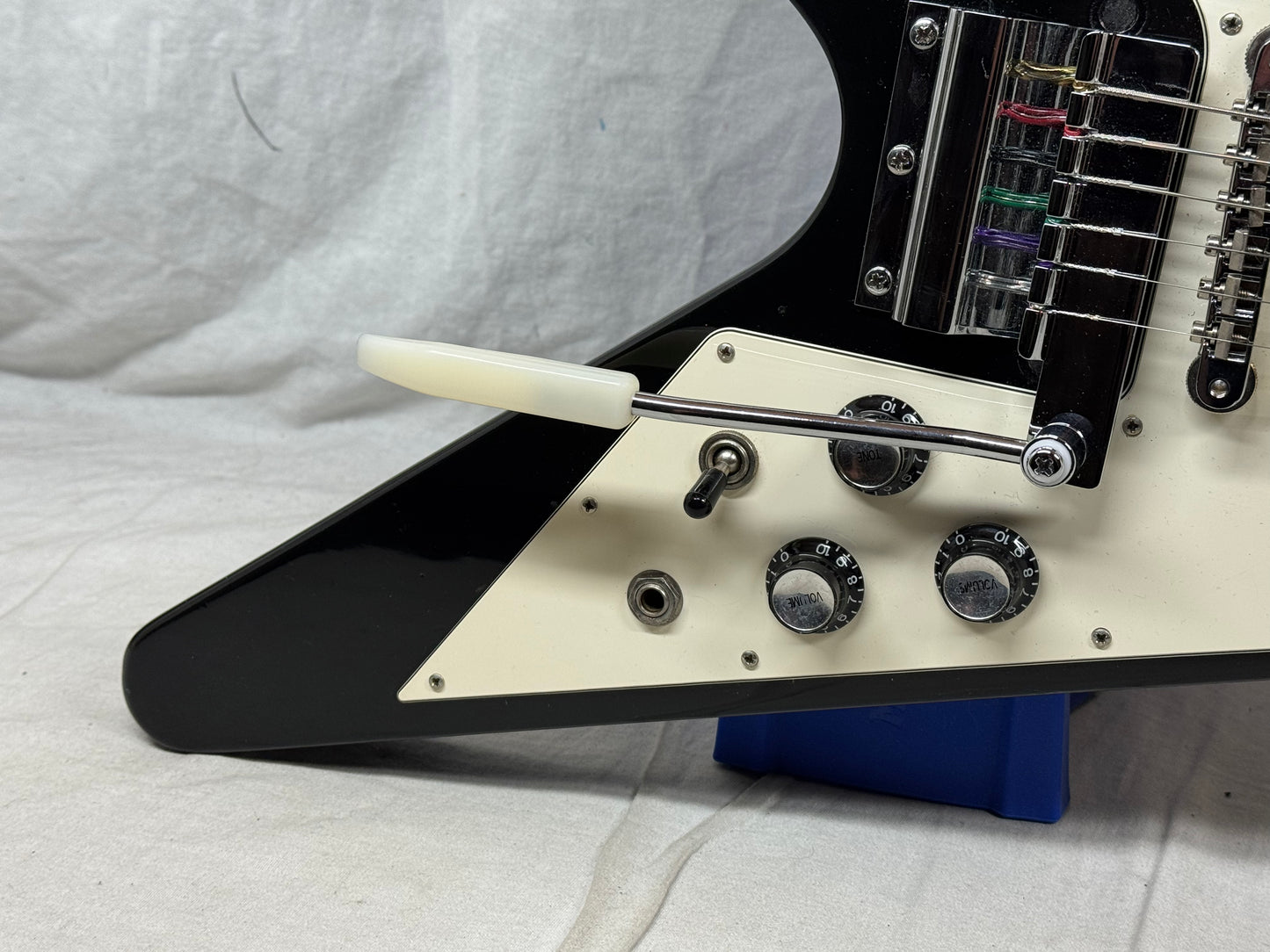 Gibson Flying V Guitar with TKL Case - mods 1993 - Ebony / Black