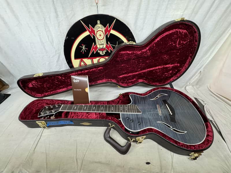 Taylor T5z Pro Hybrid Electric-Acoustic Hollowbody Guitar with Case