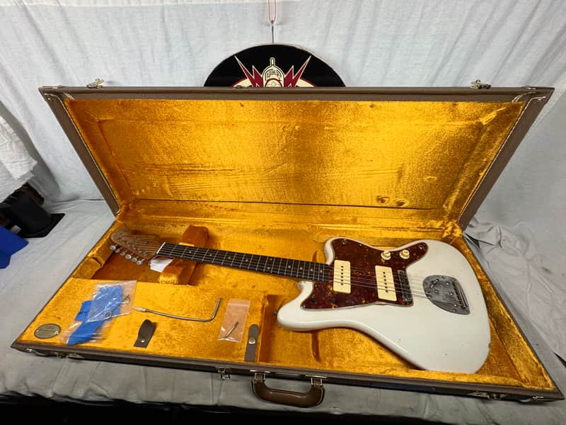 Fender USA Jazzmaster Guitar with Case