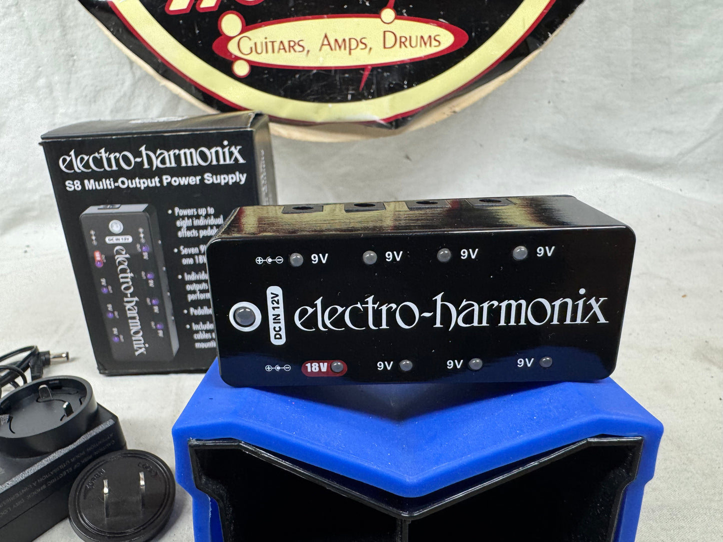 Electro-Harmonix S8 Multi-Output Power Supply with Box