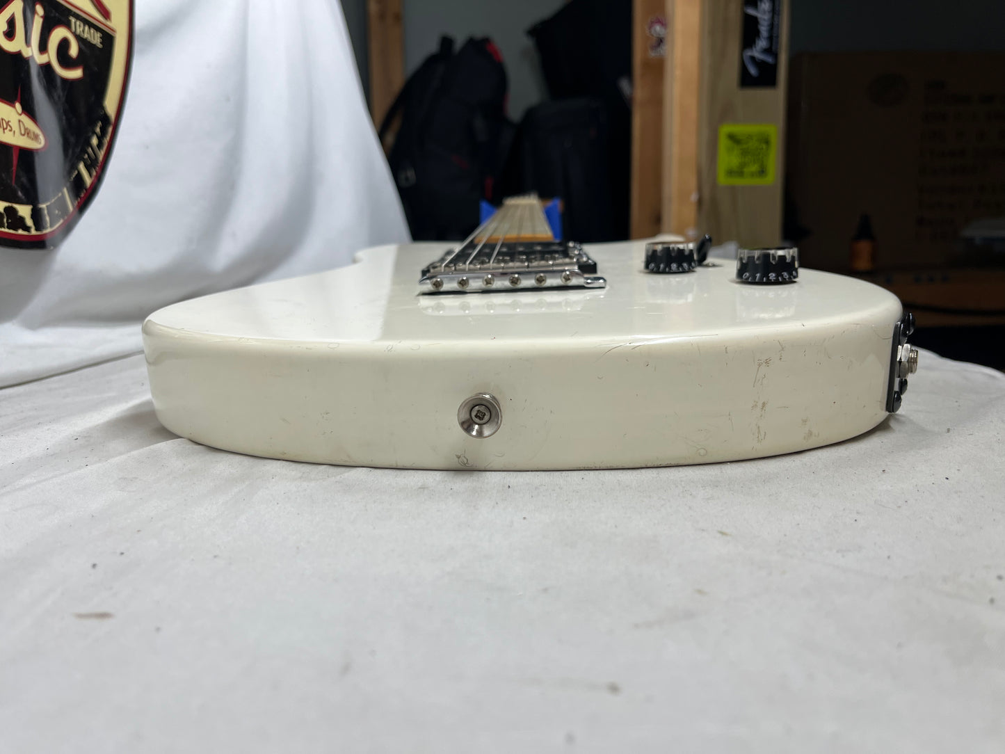 Squier Bullet HSS Singlecut Electric Guitar