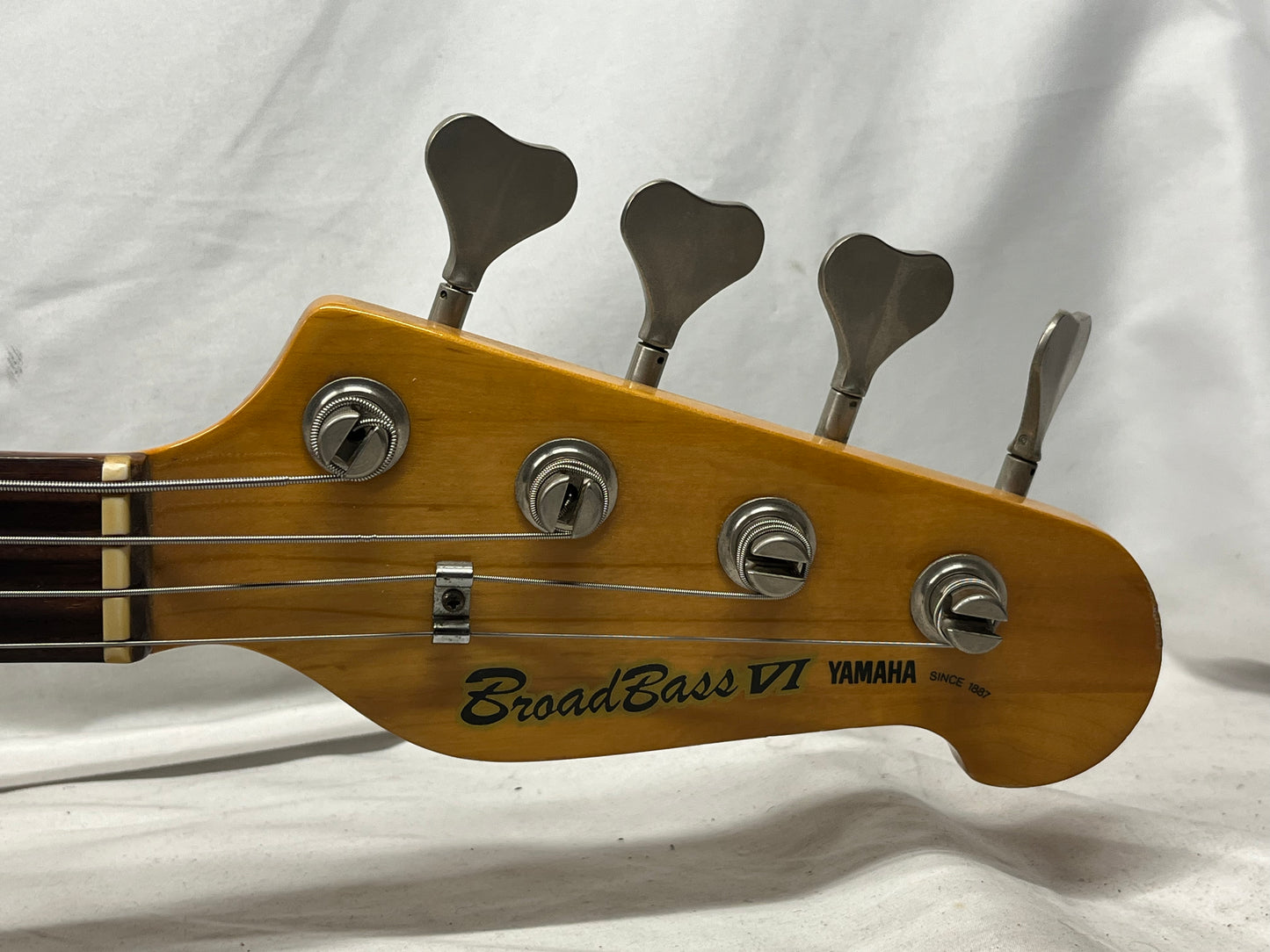 Yamaha Broad Bass VI 4-String Doublecut Electric Bass