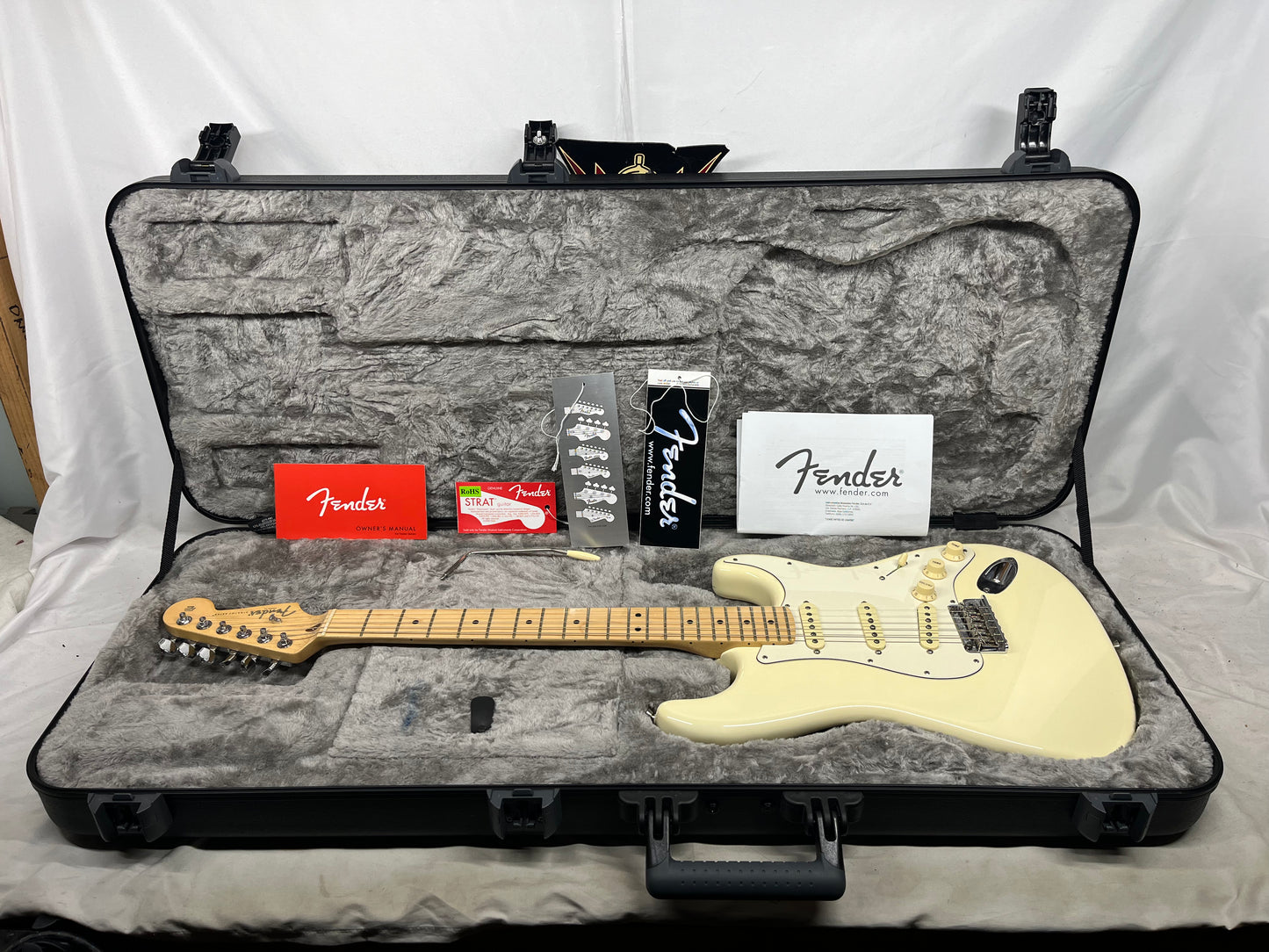 Fender American Professional Stratocaster Strat Electric Guitar with Case - Olympic White