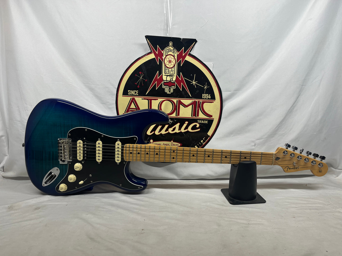 Fender Limited Edition Player Stratocaster HSS Plus Top Electric Guitar MIM - Made in Mexico - Blue Burst