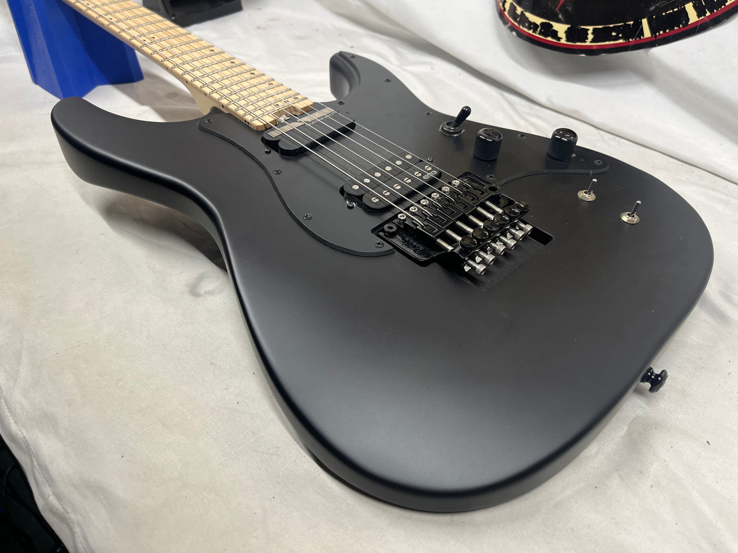 Schecter Diamond Series Sun Valley Super Shredder with Case