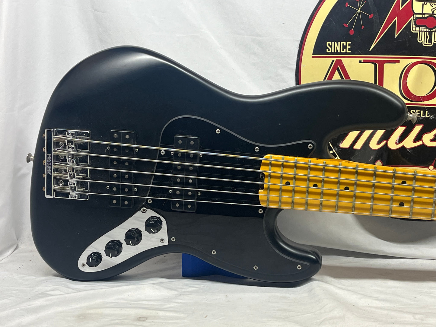 Fender Modern Player Jazz Bass V 5-String Electric Bass