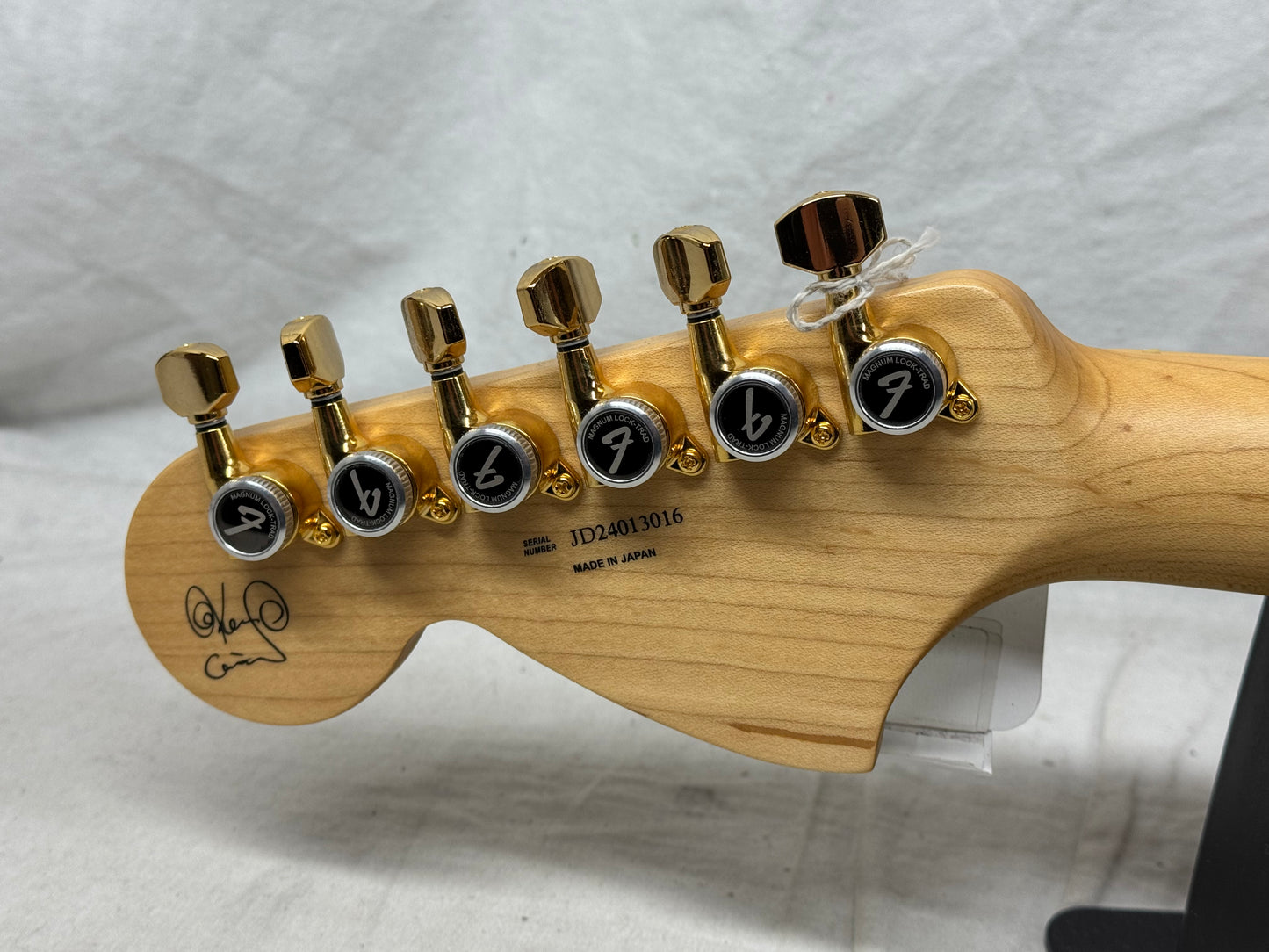 Fender MIJ Ken L’arc-en-Ci Signature Experiment #1 no. 1 Stratocaster Guitar with Case 2024 - Polar White / Maple neck