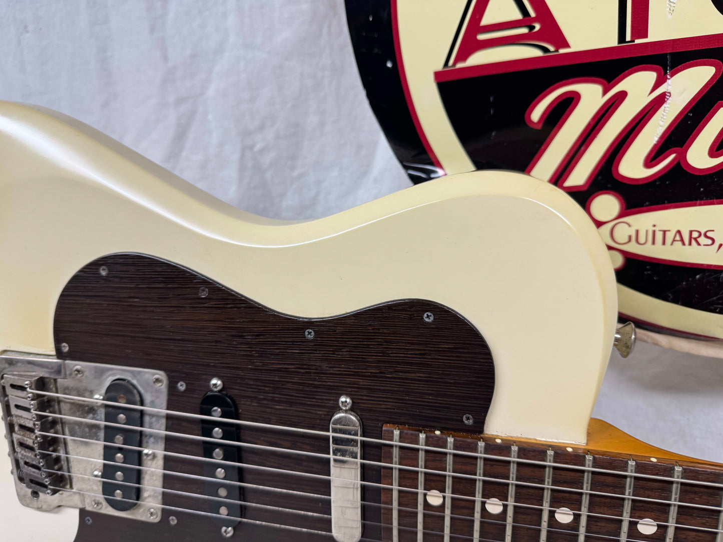 Knaggs Choptank SSS Singlecut Guitar with Case - Aged White