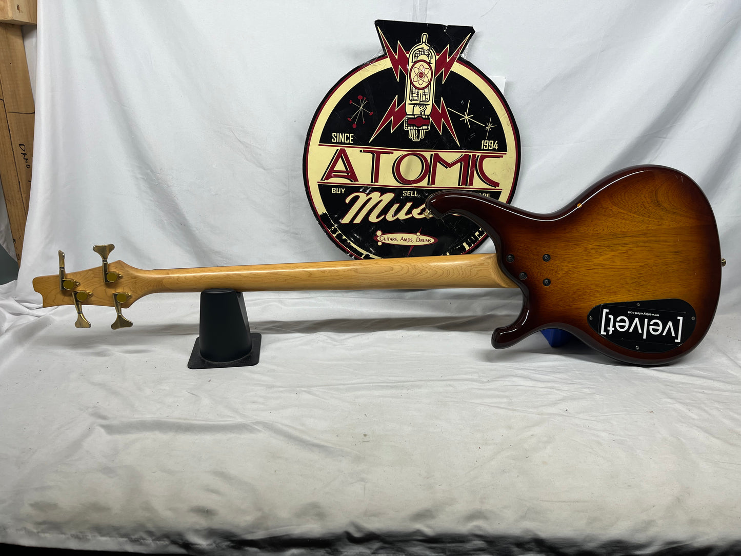 MD Music Drive 4-String Electric Bass