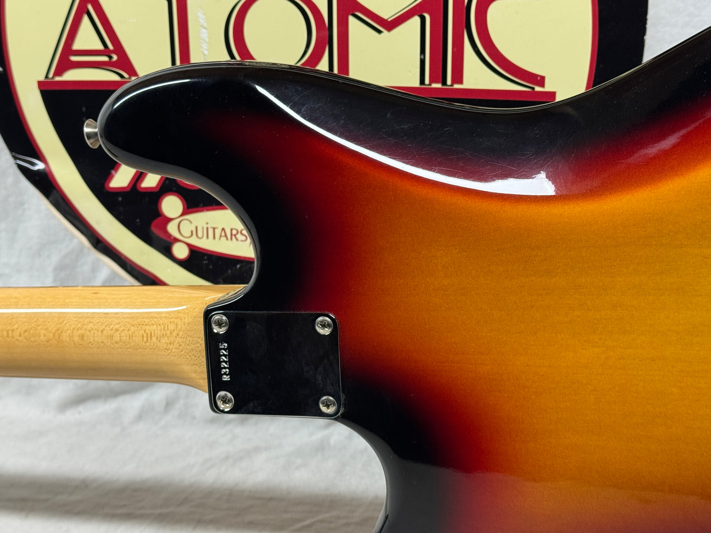 Fender USA Custom Shop Bass VI 6-string Bass with COA + Case 2006 - 3-Color Sunburst / Rosewood fingerboard