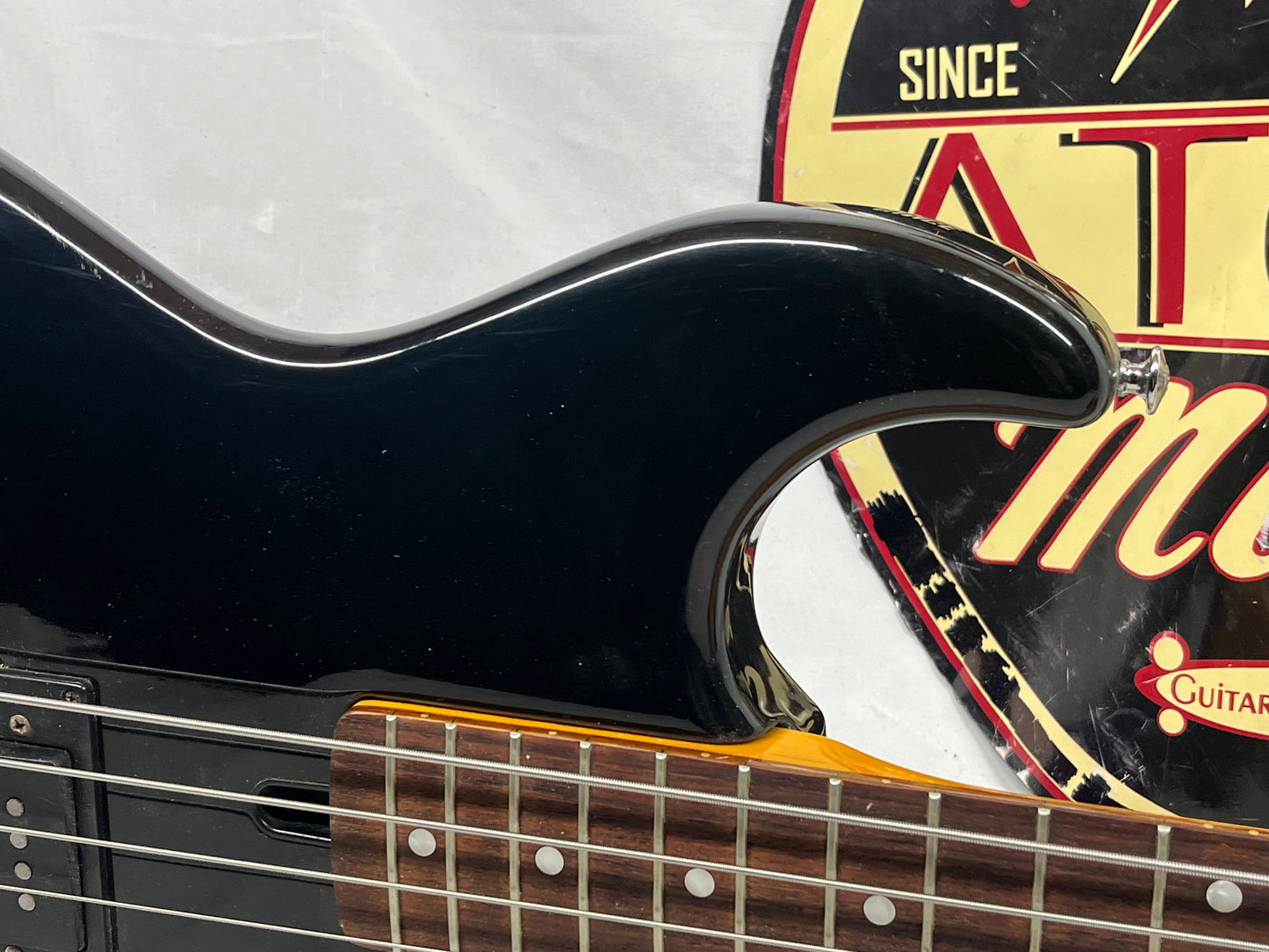 Yamaha Broad Bass VI 4-String Doublecut Electric Bass