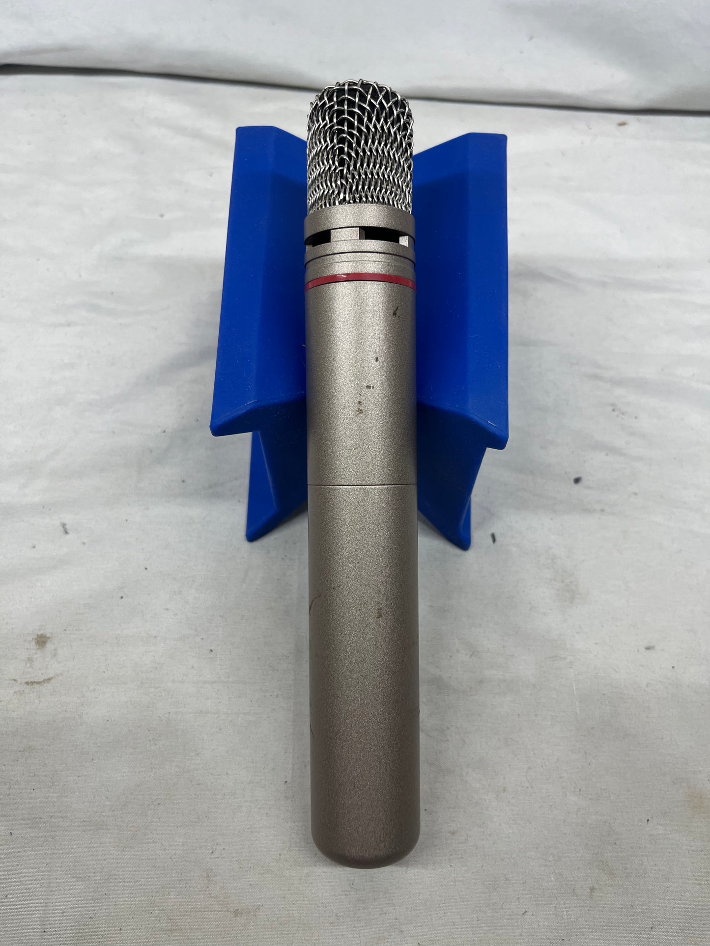 AKG C1000S Small-Diaphragm Multi-Pattern Condenser Microphone with Case