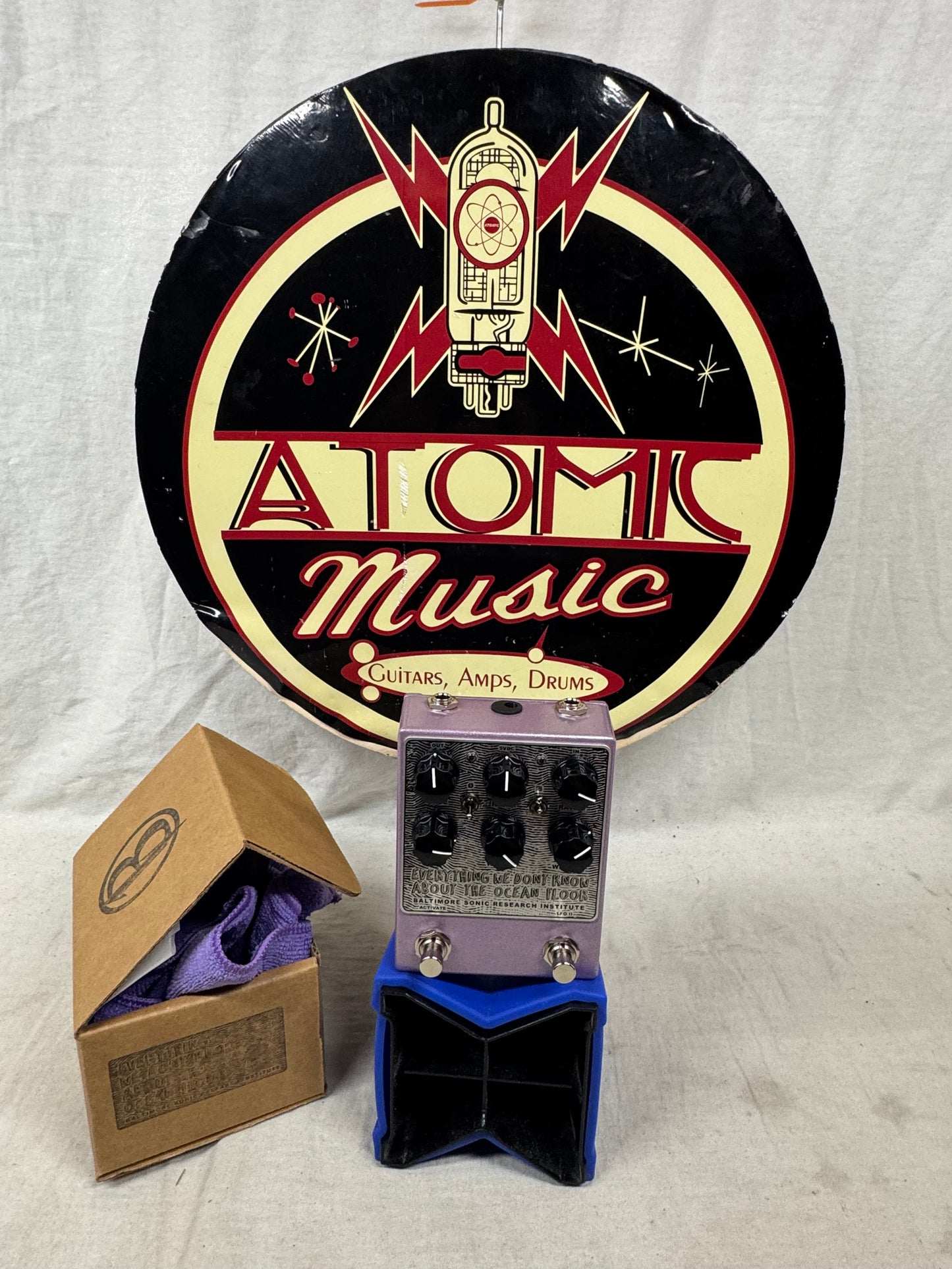 Baltimore Sonic Research Institute BSRI Everything We Don't Know About The Ocean Floor Chorus Pedal with Box