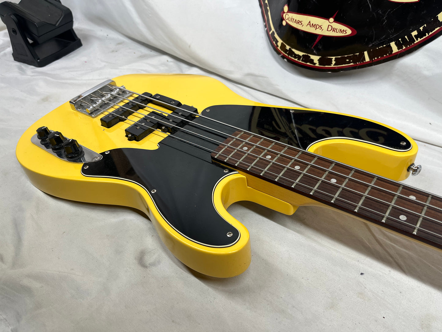 Schecter Model T Diamond Series 4-String Doublecut Electric Bass