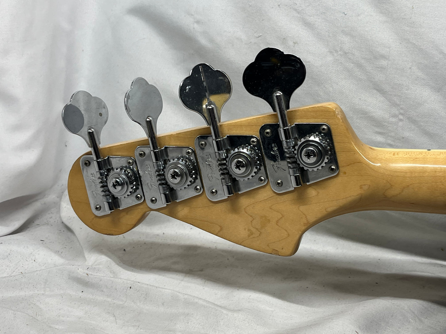 Fender American 4-String Electric Jazz Bass 1977 with Hard Case - Split in Fretboard only at the first fret *see photos*