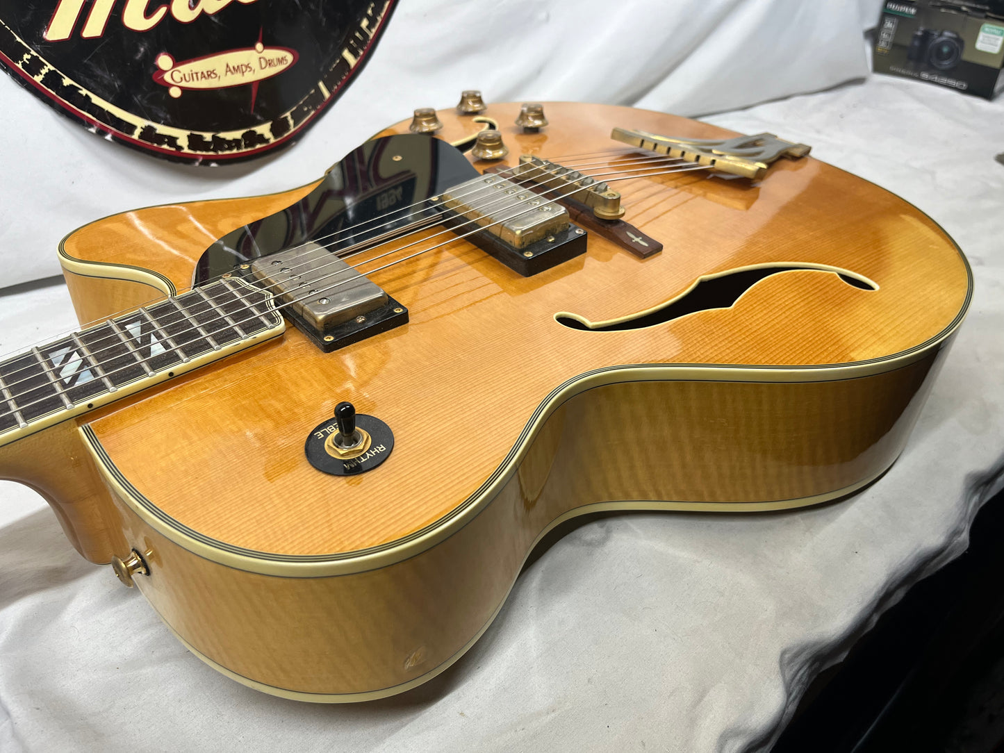 Washburn J-6S Hollow Body Electric Guitar