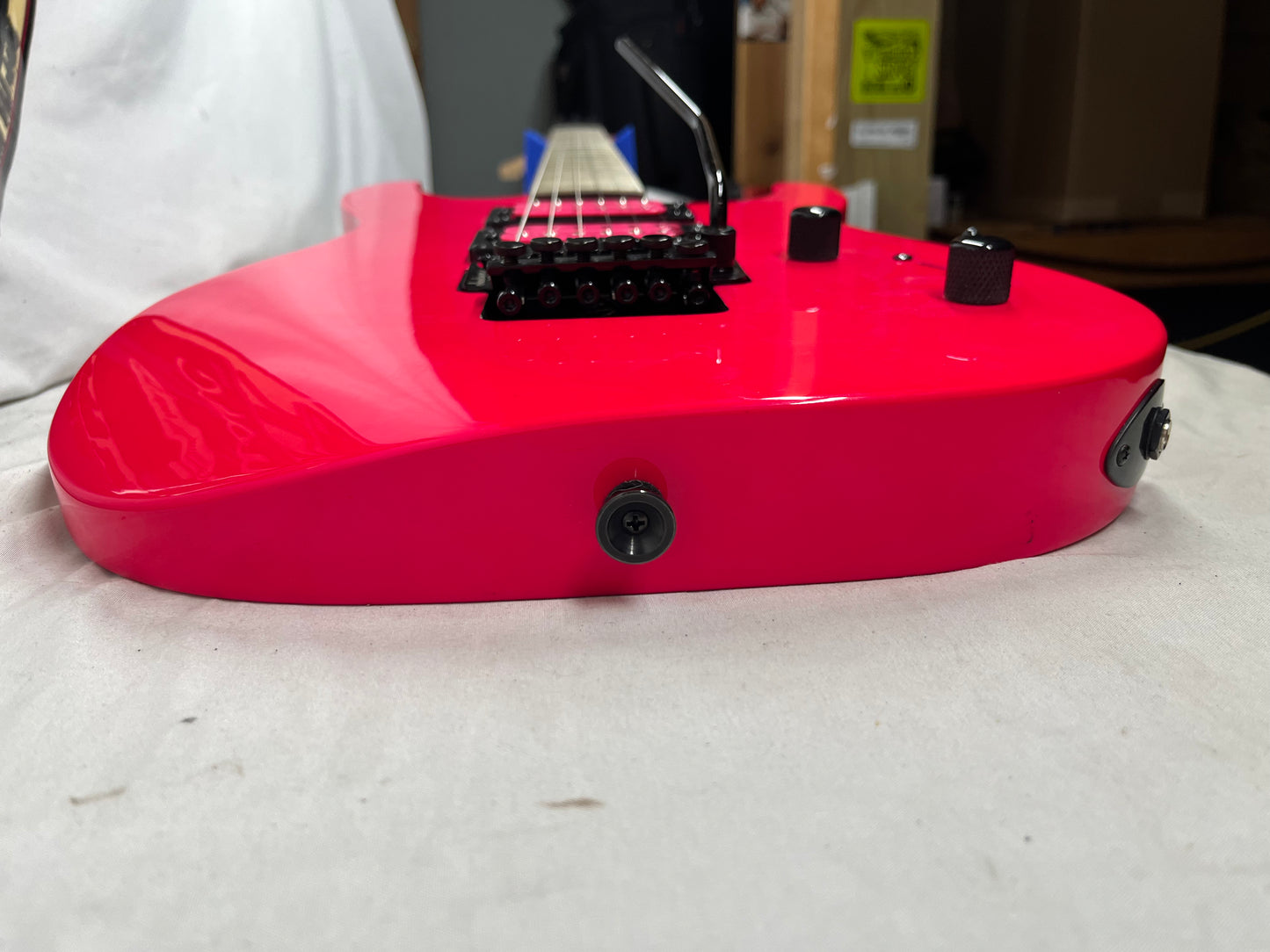 Jackson X Series Dinky DK2XR Doublecut Electric Guitar - Hot Pink