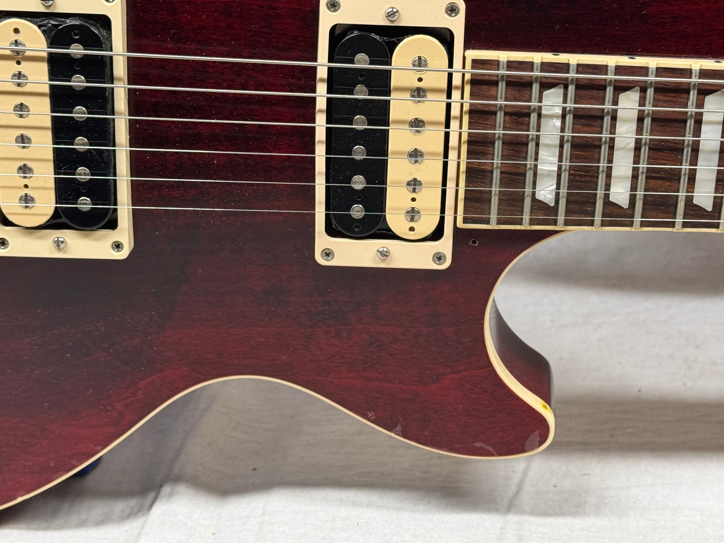 Gibson Les Paul Traditional Pro V Satin Guitar with Case 2019
