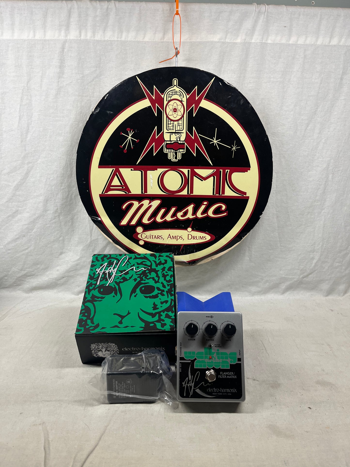 Electro-Harmonix Walking On The Moon Andy Summers Signature Flanger Filter Matrix Pedal with Box