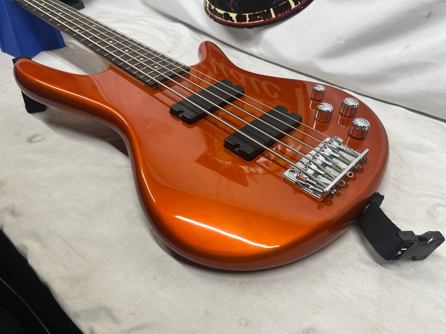 Ibanez Soundgear Gio GSR205 5-String Doublecut Electric Bass