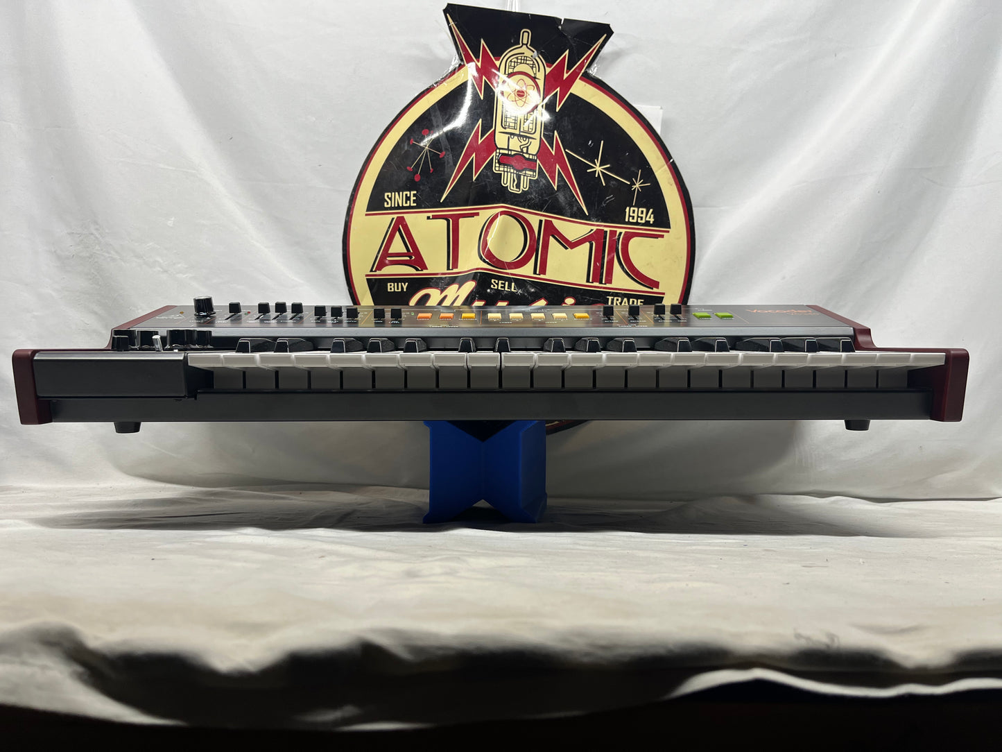 Behringer VC340 37-Key Analog Vocoder Synthesizer Keyboard
