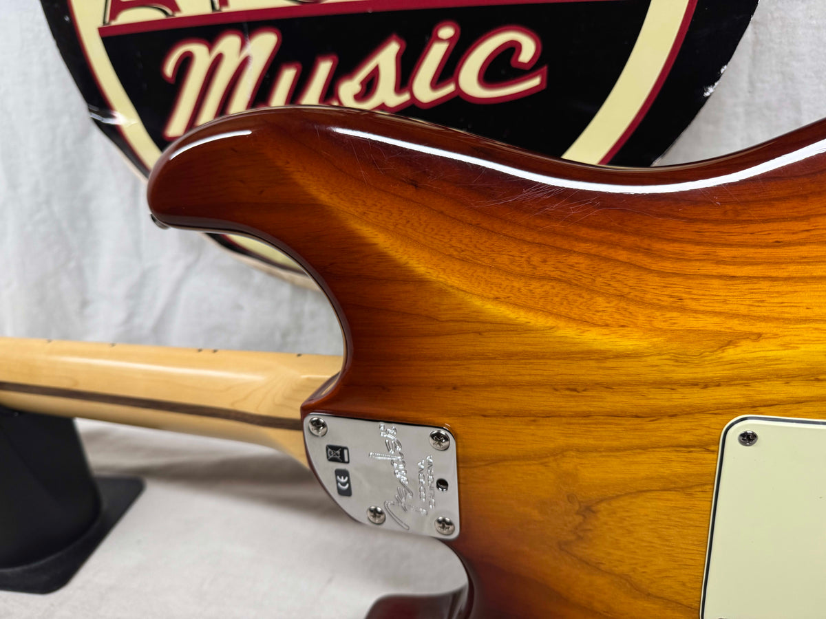 Fender American Deluxe Ash Stratocaster Guitar with Case 2010 - Tobacco Sunburst / Maple neck