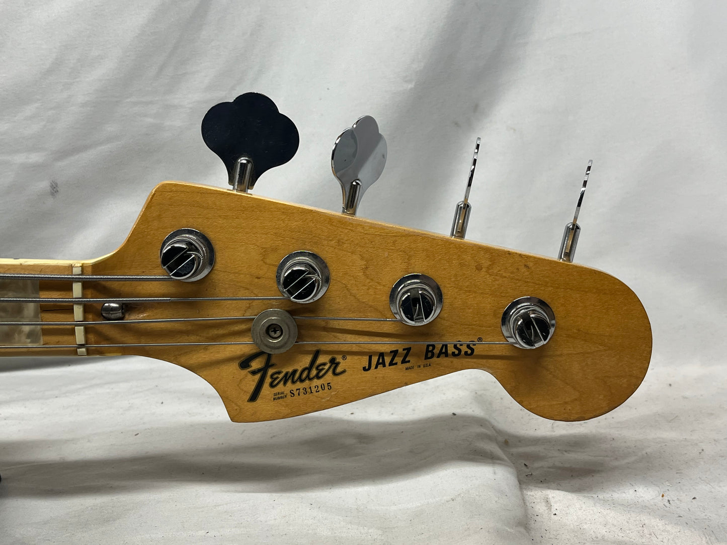 Fender American 4-String Electric Jazz Bass 1977 with Hard Case - Split in Fretboard only at the first fret *see photos*