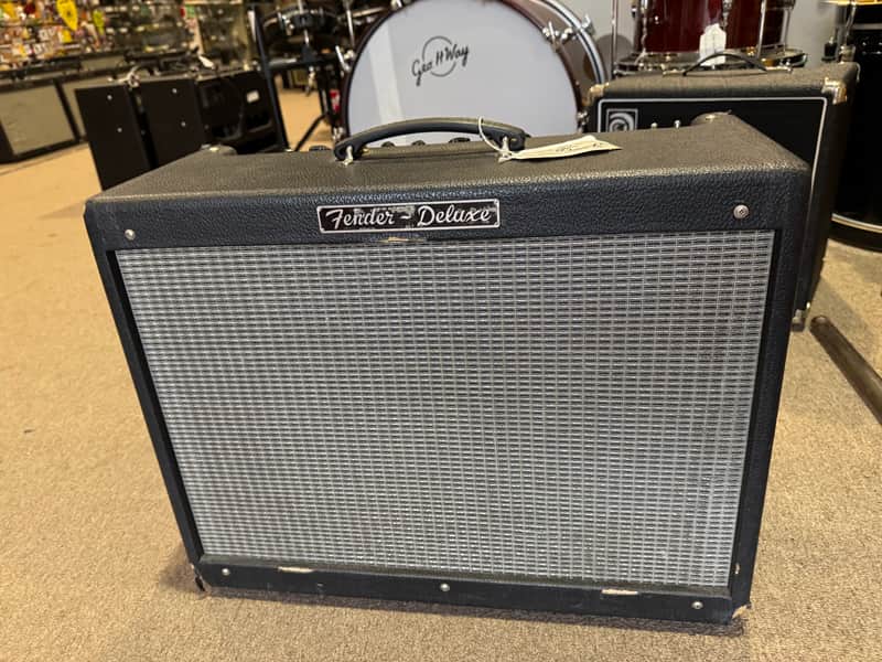 Fender Hot Rod Deluxe 3-Channel 40-Watt 1x12" Guitar Combo