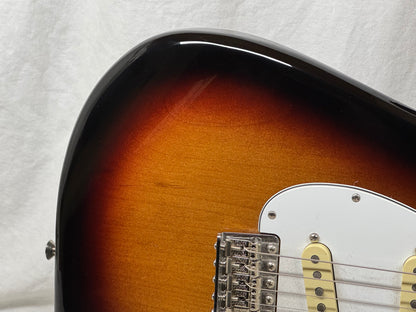 Fender Jimi Hendrix Stratocaster Guitar 2022 - 3-Color Sunburst / Maple neck