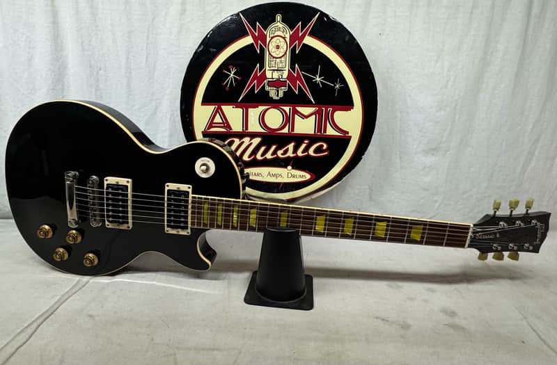 Gibson Les Paul Classic Guitar with Case - Image 2