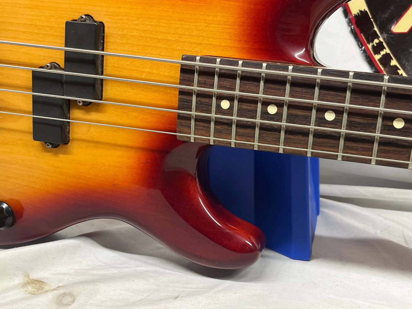 Fender Deluxe Zone 4-String Electric Bass 2001 - Sienna Sunburst