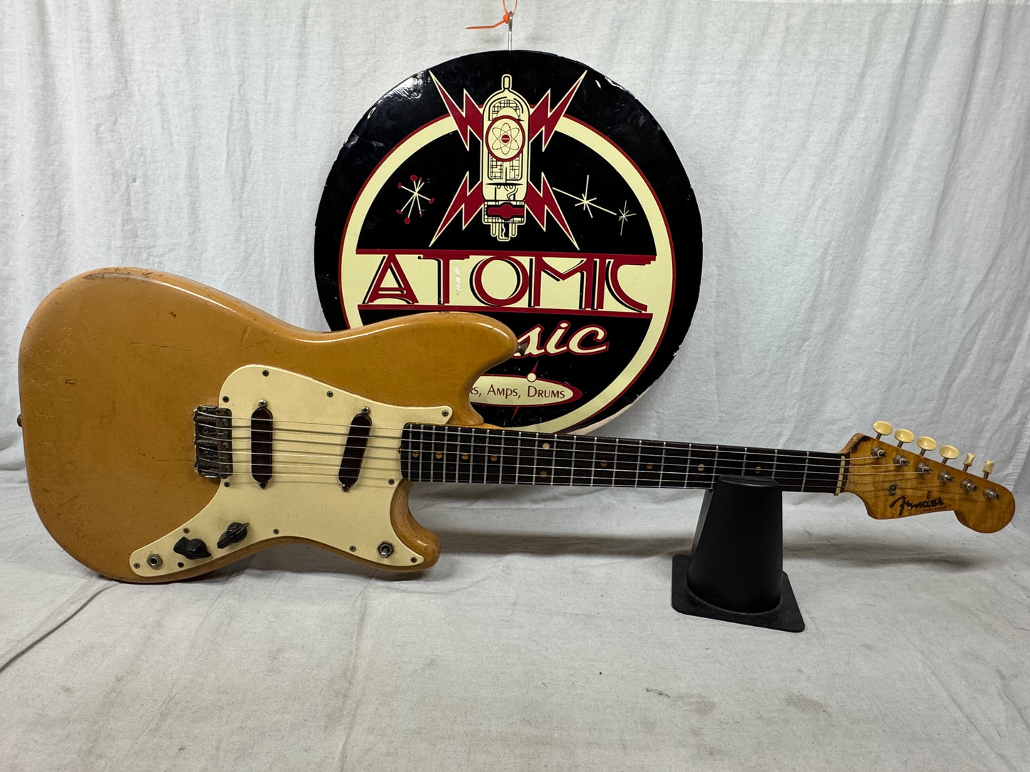 Fender USA Duo-Sonic Guitar with Case 1960s