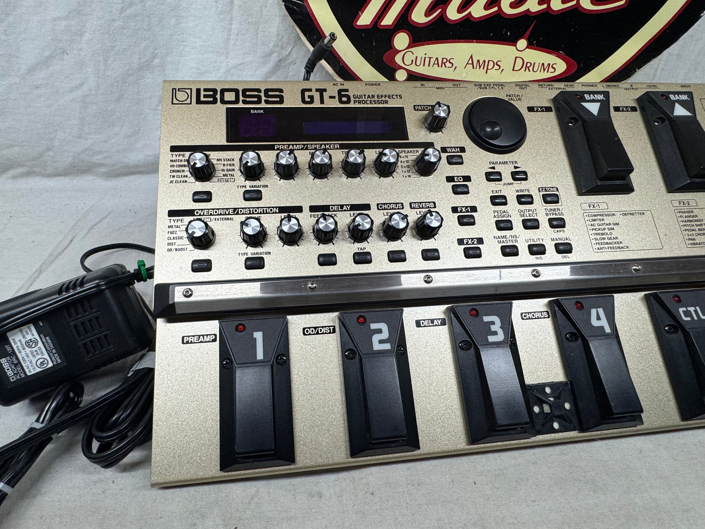 Boss GT-6 gt6 Guitar Multi-Effects Processor Preamp Pedal with Power Supply
