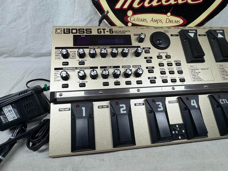 Boss GT-6 gt6 Guitar Multi-Effects Processor Preamp Pedal with Power Supply - Image 2