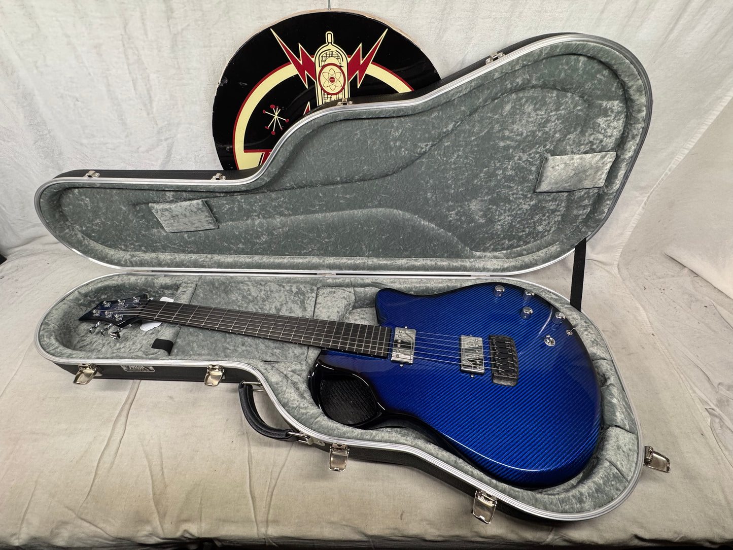 Emerald Guitars Virtuo Carbon Fiber Acoustic-Electric Guitar with Case