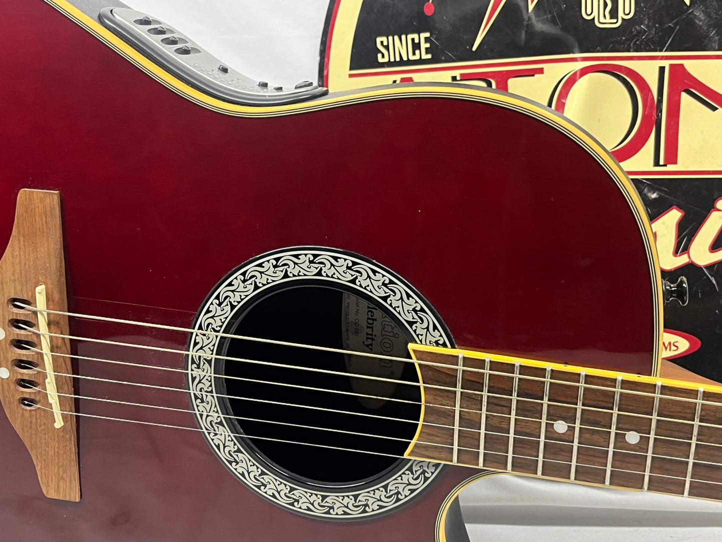 Ovation Celebrity CC057 Acoustic Electric Guitar