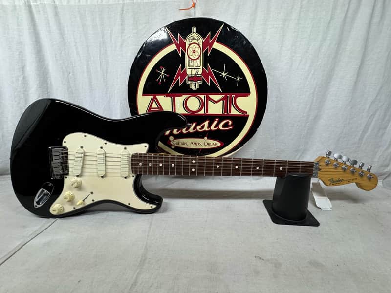 Fender USA Stratocaster Plus Guitar with TKL Case - Image 2