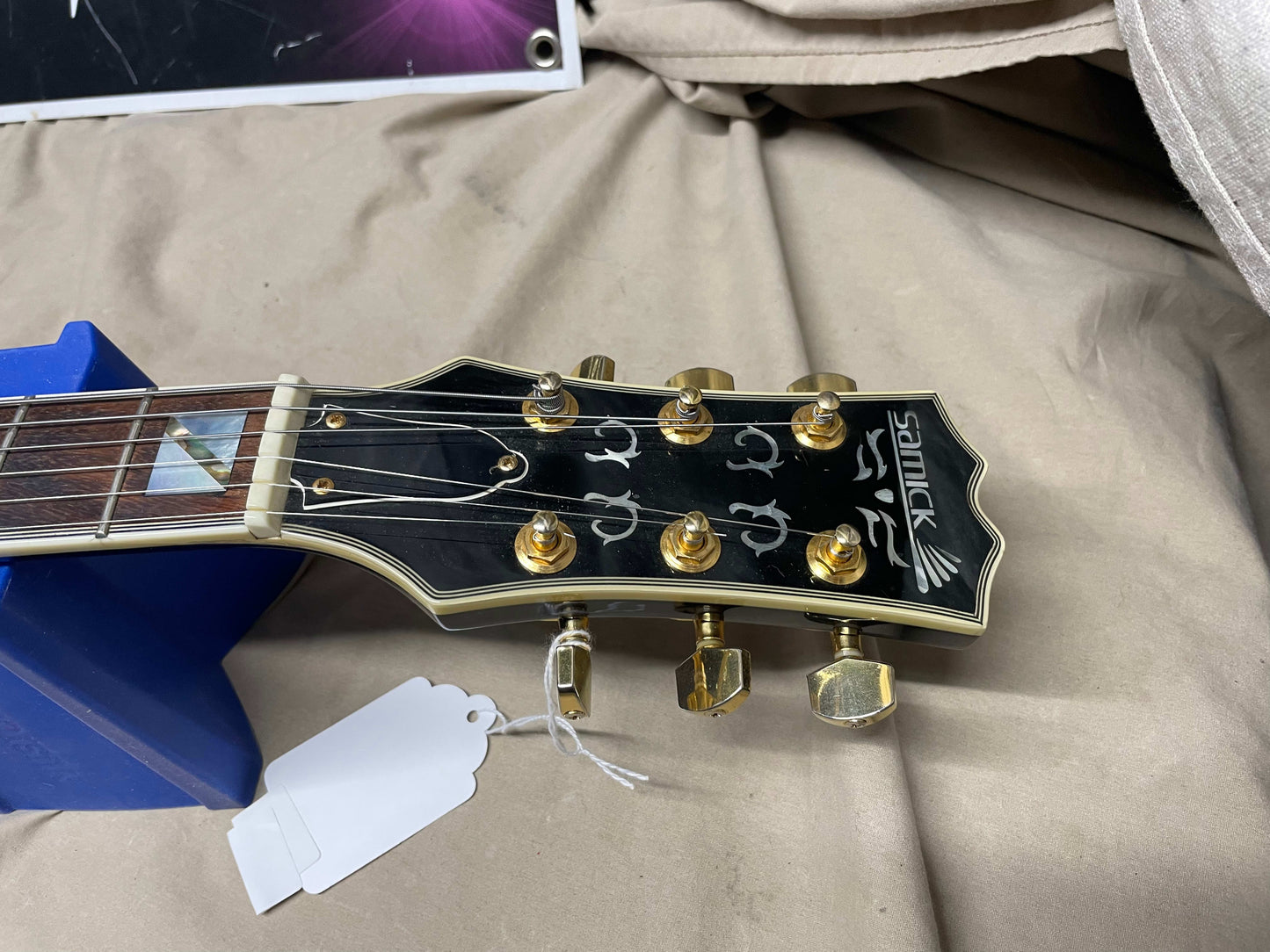 Samick HFRG-302 Archtop Hollowbody Jazzbox Guitar