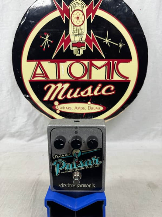Electro-Harmonix Stereo Pulsar Variable Shape Tremolo Pedal